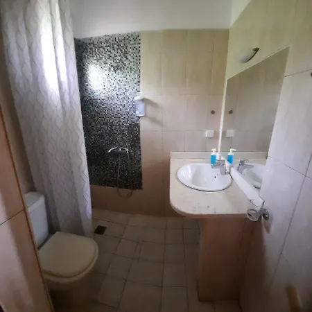 Avanda Apartahotel *