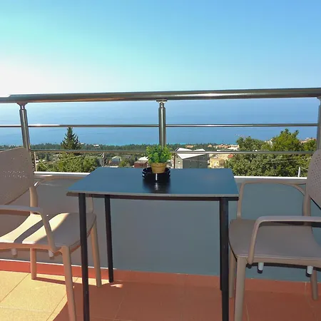 Avanda Aparthotel Dhërmi